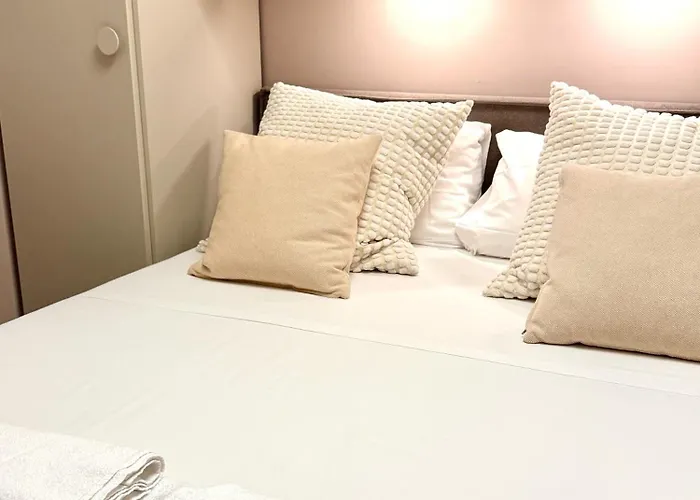 Numa 1871 Design And Comfort In The Center Of דירה *